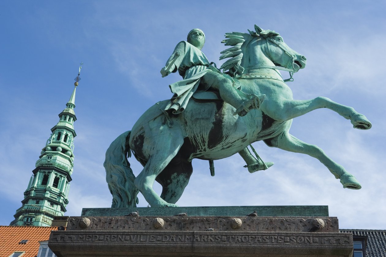 Estátua Equestre do Bispo Absalon (1128-1201) 1902 (bronze) de Christien Gottlieb Vilhelm Bissen