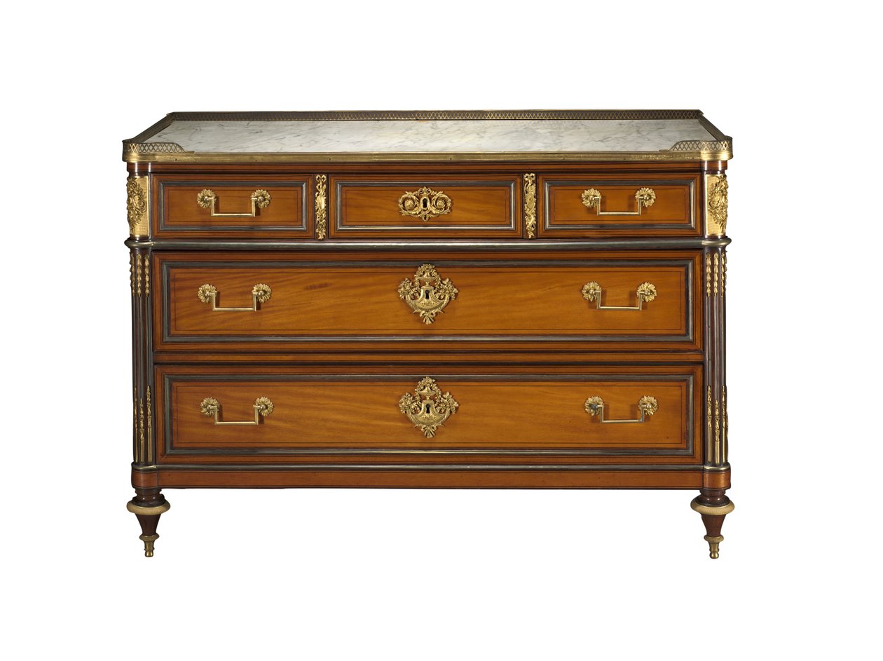 Cômoda, suportes no estilo de Pierre Joseph Désiré Gouthière de Claude Charles Saunier