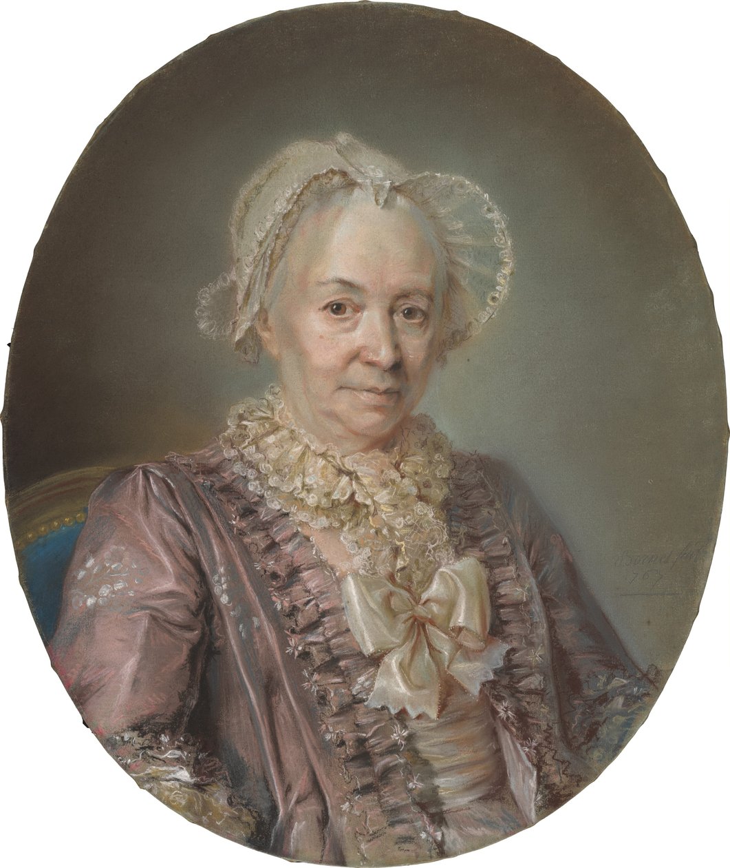 Uma senhora idosa em um vestido de seda malva de Claude Bornet