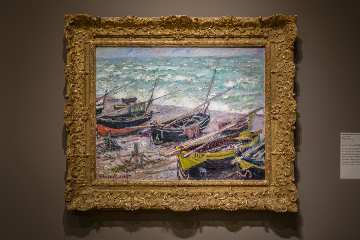 Barcos pesqueiros em Étretat de Claude Monet
