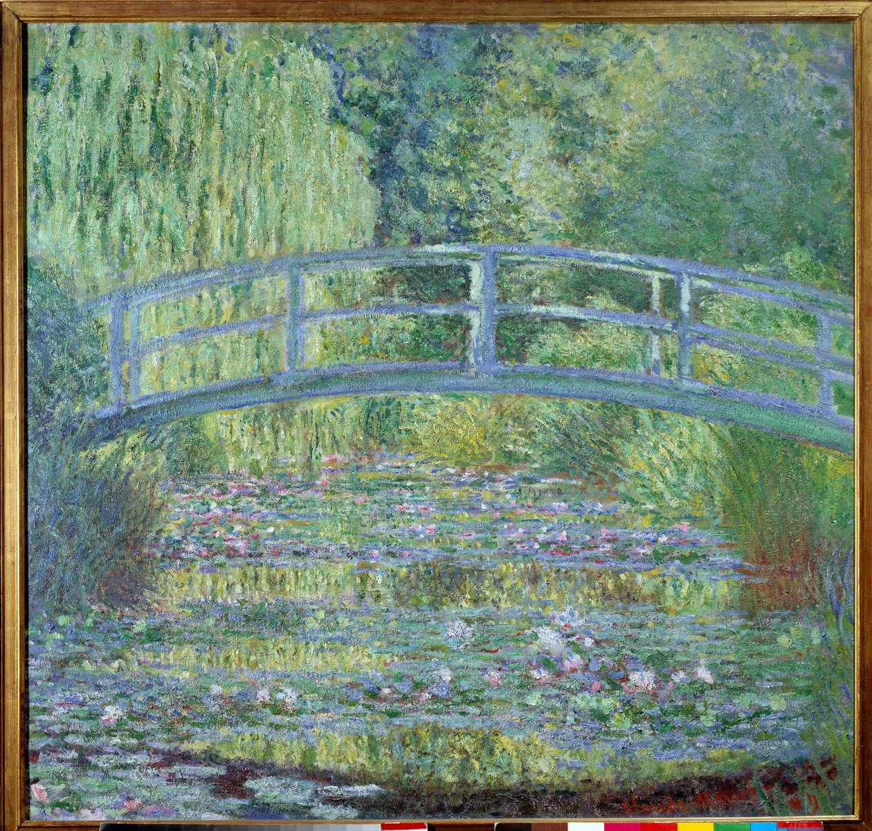 A ponte pedonal e a piscina de nenúfares de Claude Monet