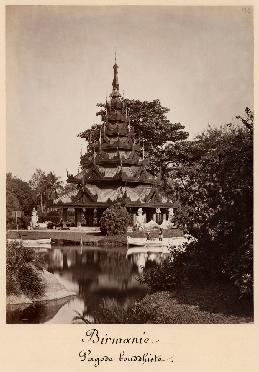 Casa de repouso budista, Moulmein, Birmânia, c.1875 (albumen print de um negativo de vidro) de Colin Roderick Murray