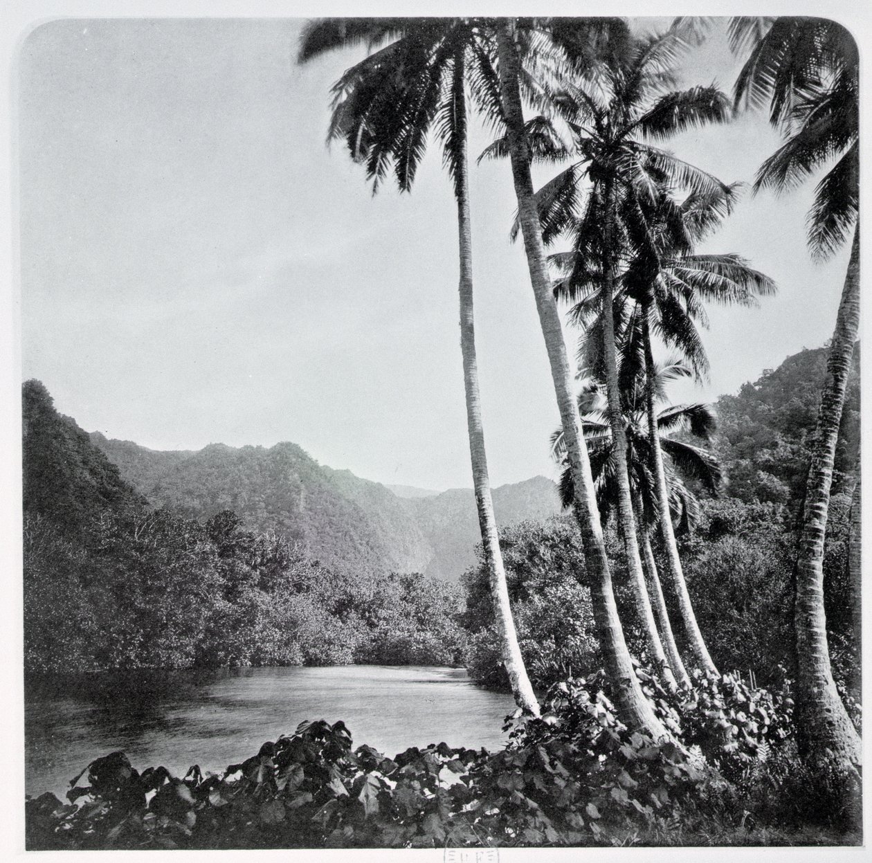 Lago Hitiaa, de &39;Tahiti&39;, publicado em Londres, 1882 de Colonel Stuart Wortley