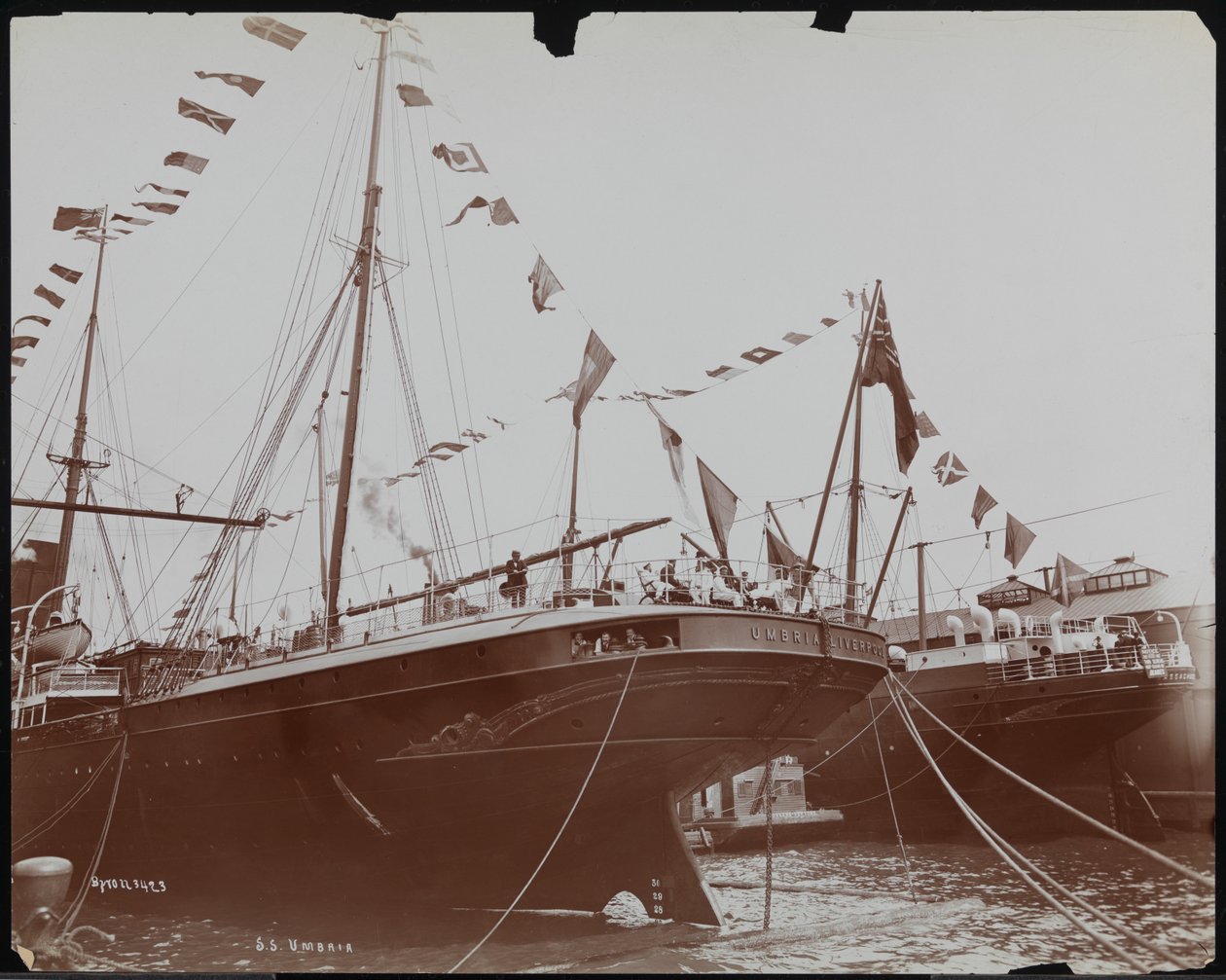 S.S. "Umbria" na doca, c.1897 (foto a p/b) de Company Byron