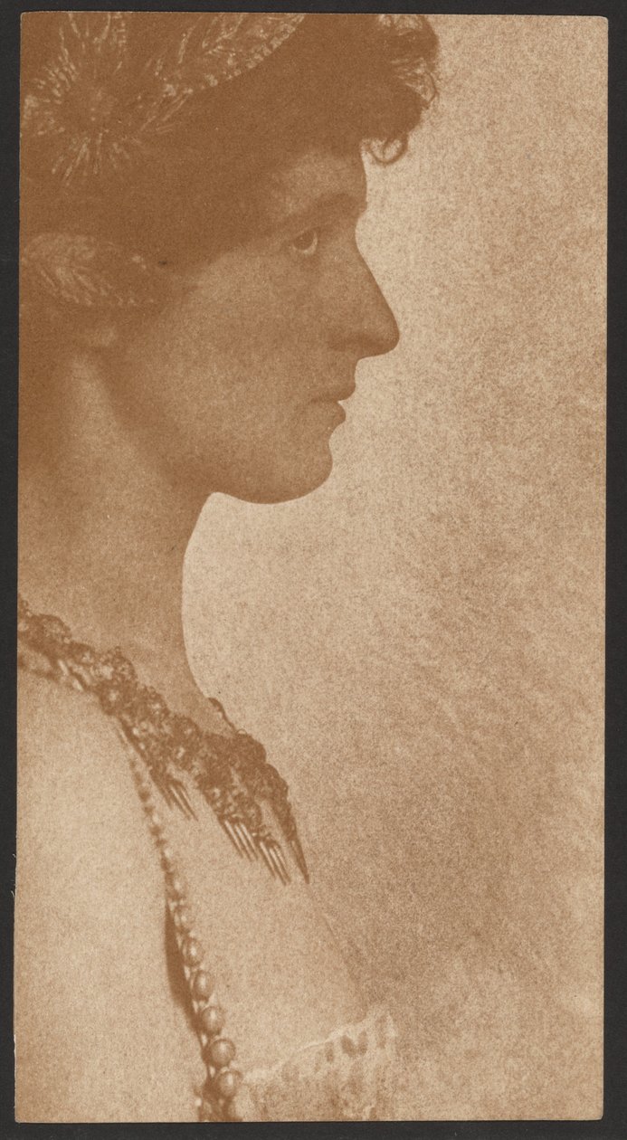 [Perfil lateral de mulher]. de Constant Puyo
