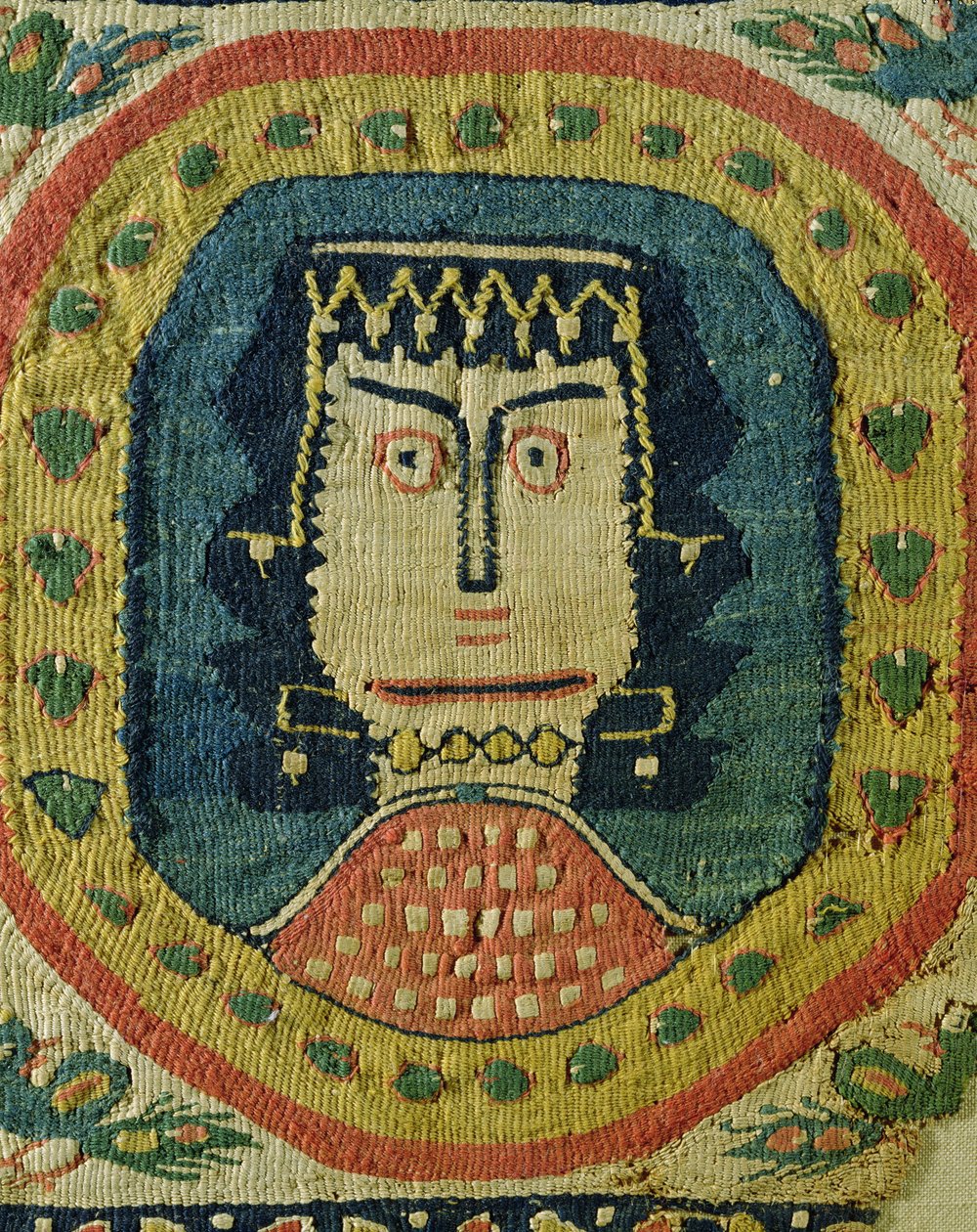 Busto feminino em medalhão (linho e lã) de Coptic