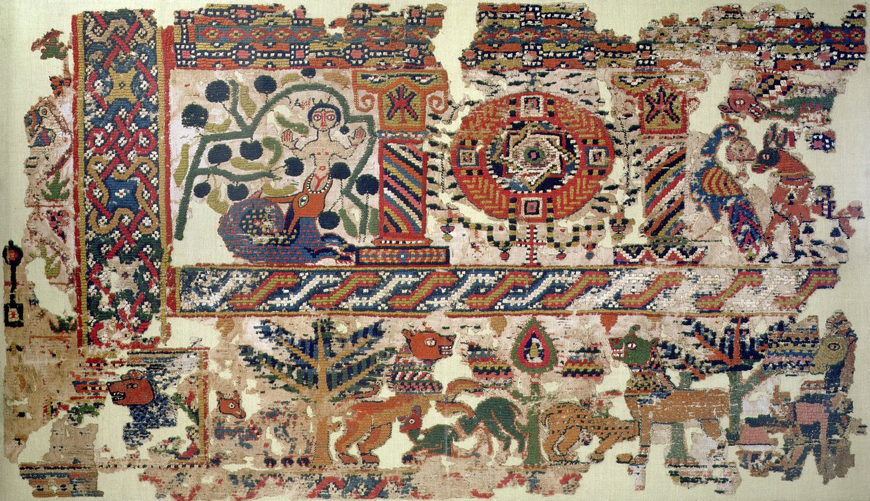 Fragmento de têxteis representando Jonas e o detalhe de linho e lã da baleia de 105613 de Coptic