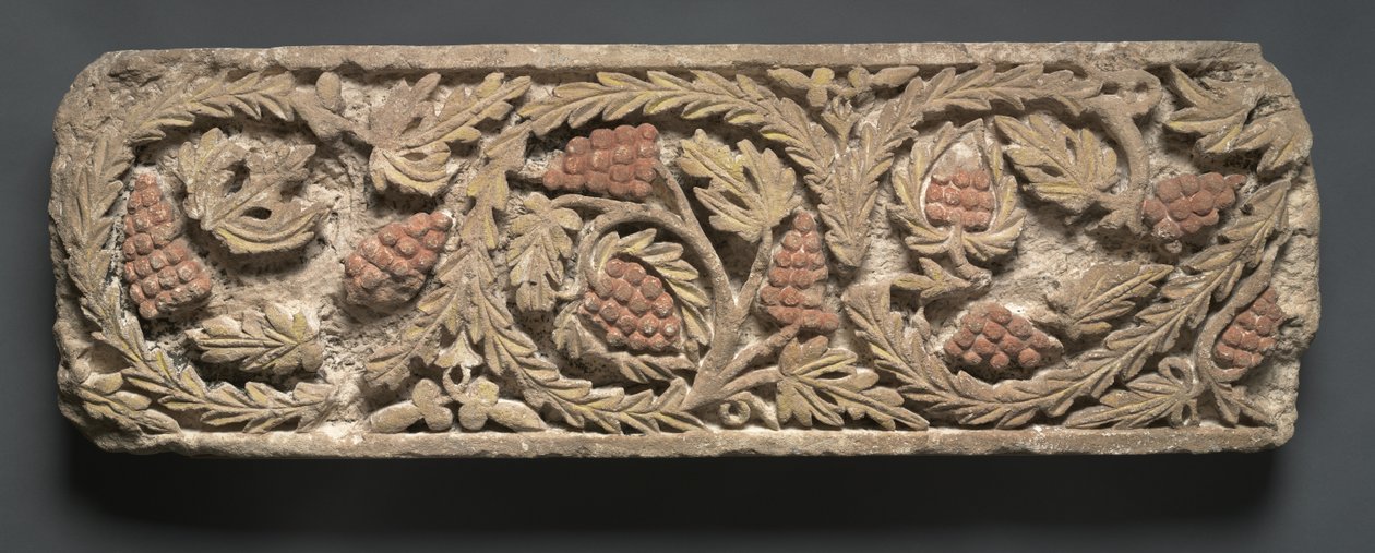 Friso com Folhagem e Uvas, 300s-400s (calcário) de Coptic Coptic