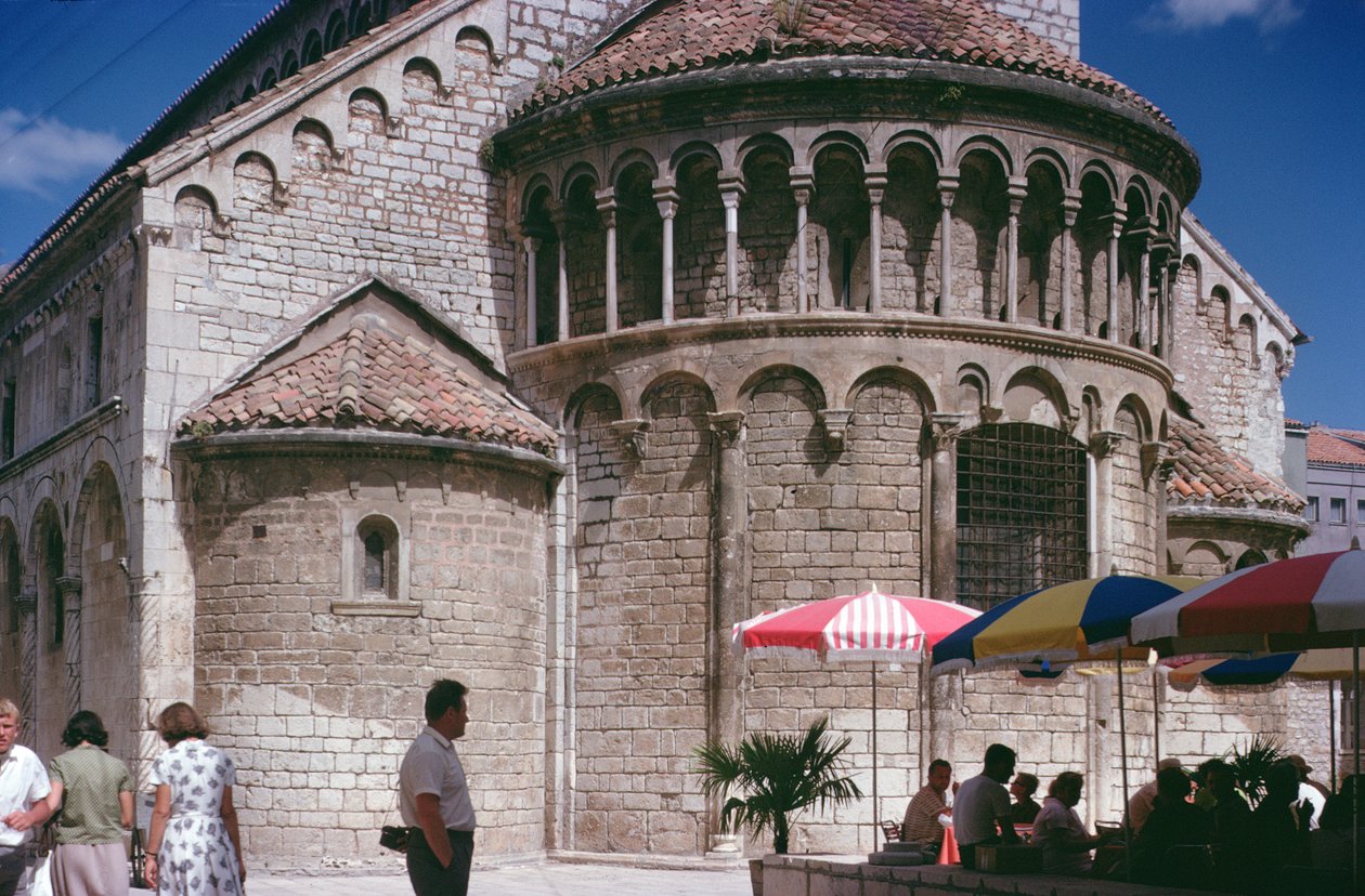 Igreja de Sveti Krsevan, construída em 1175 de Croatian School