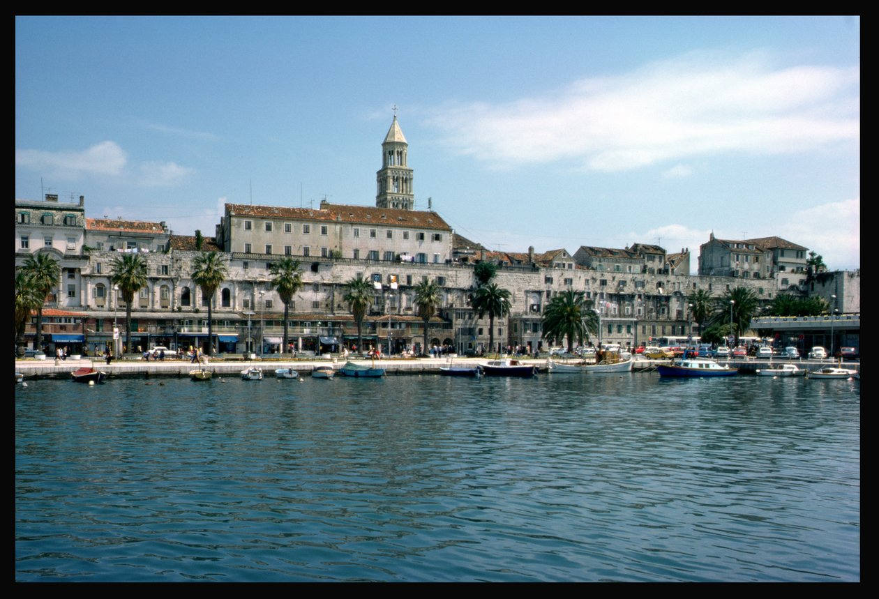 Vista do Palácio de Diocleciano, c.AD 300 de Croatian School