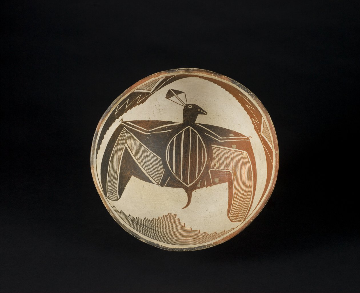 Tigela com motivos pintados, c.1060-1110 (cerâmica com pigmento) de Culture Mimbres