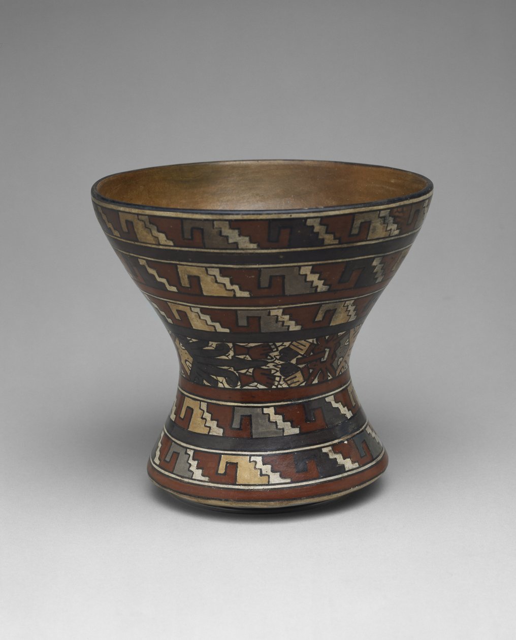 Copo com Step-scrolls de Culture Nazca