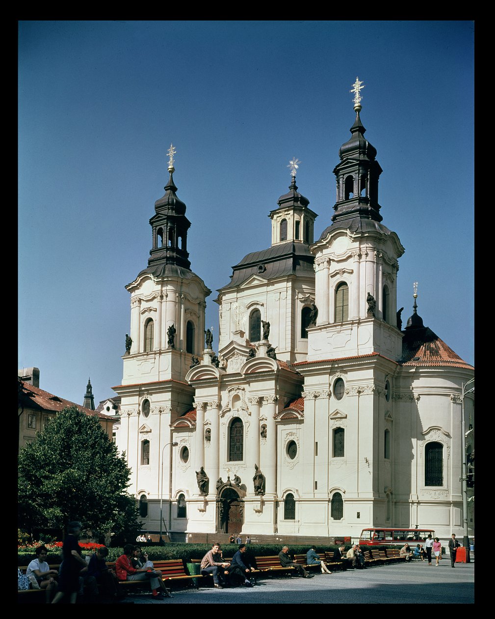 A Igreja de São Nicolau, construída entre 1703 e 1961 de Czech School