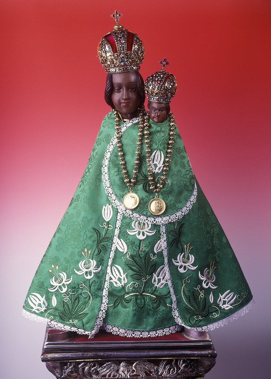Estatueta da Virgem Maria de Svatá Hora (madeira, metal e tecido) de Czech School