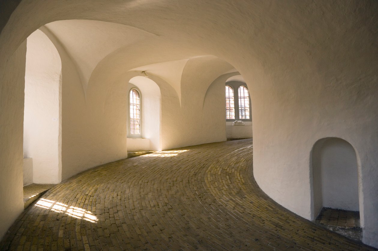 Interior da Torre Redonda, concluído 1643 de Danish School
