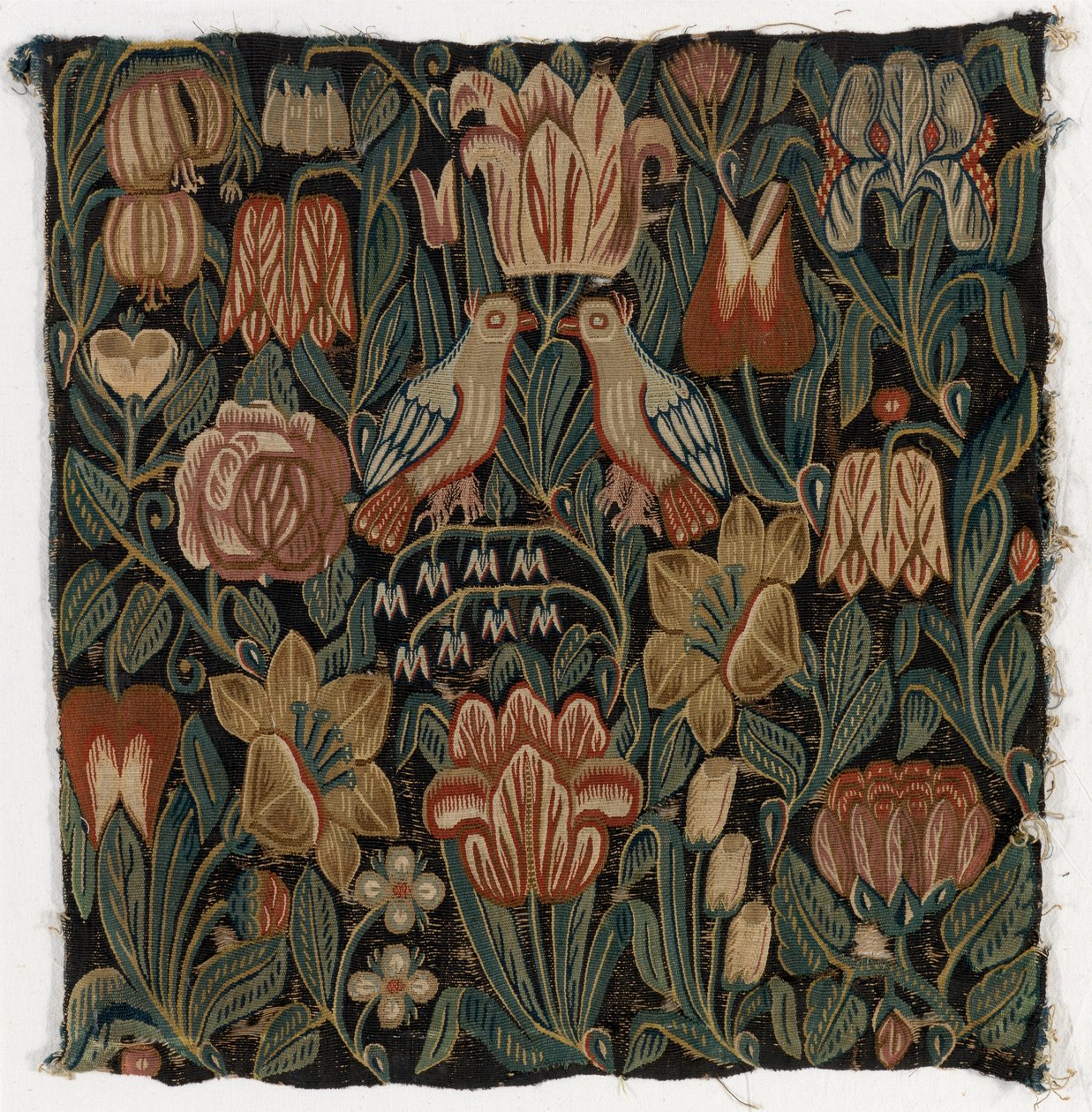 Almofada de tapeçaria representando dois pássaros no meio de flores, fabricada em Schleswig-Holstein, Dinamarca, c.1690 (lã) de Danish School