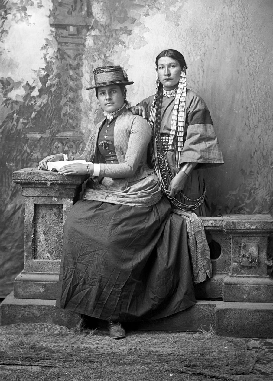 Shooting Star, Dakota e sua irmã, década de 1880 de David Frances Barry