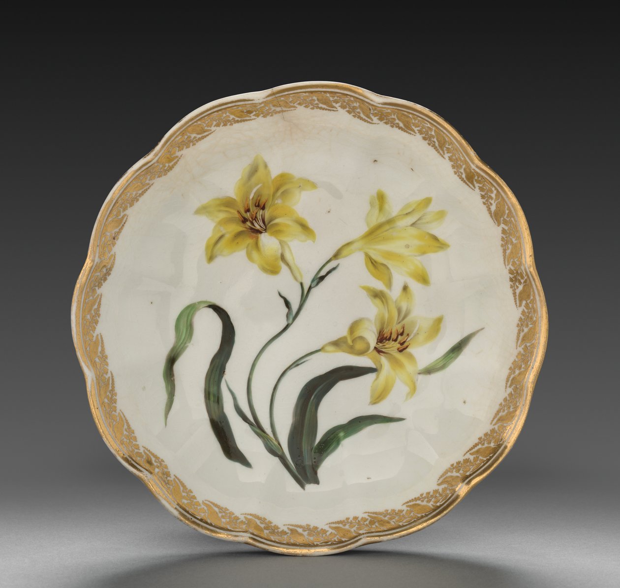 Tigela do Serviço de Sobremesa: Lírio Amarelo Menor, c. 1800. de Derby