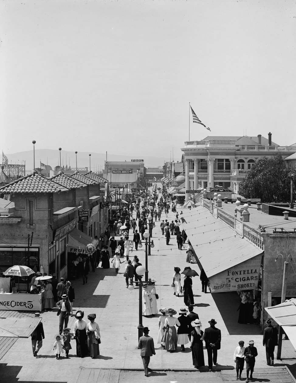 Um Midway, Long Beach, Califórnia, c.1910-20 de Detroit Publishing Co.