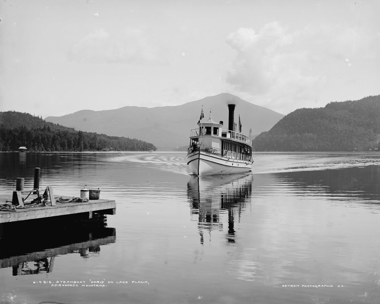 Steamboat Doris em Lake Placid, Montanhas Adirondack, c.1902 de Detroit Publishing Co.