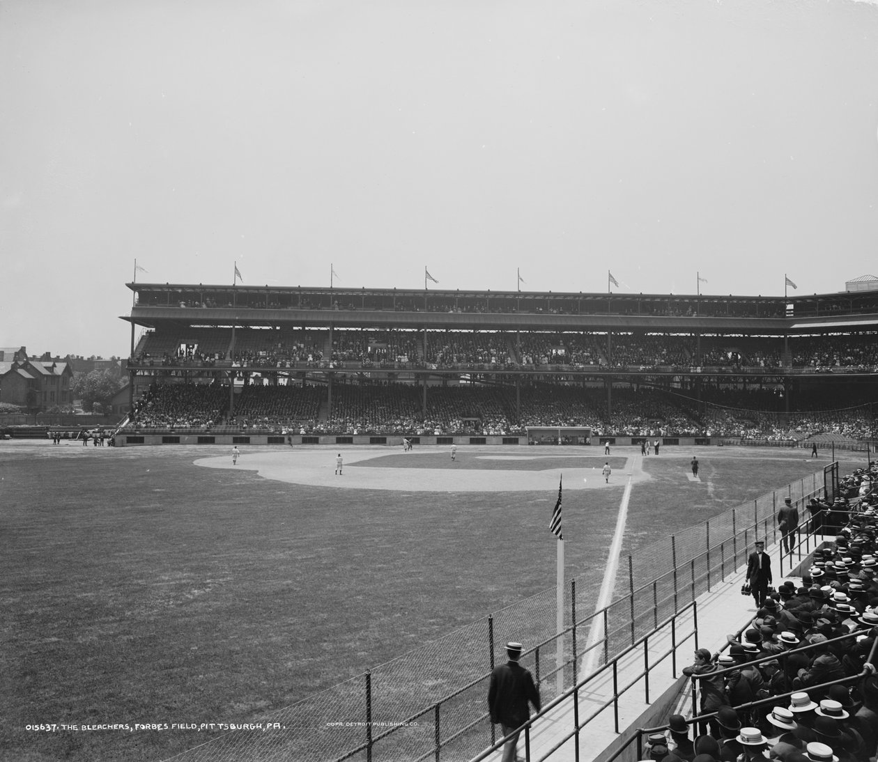The Bleachers, Forbes Field, Pittsburgh, Pensilvânia, c.1900-15 de Detroit Publishing Co.