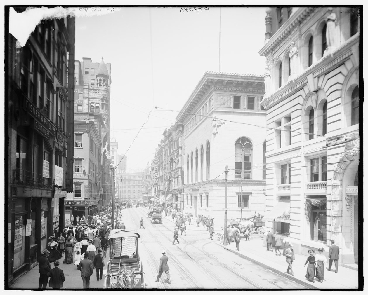 Esquina da Fifth Avenue com a Wood Street, Pittsburgh, Pa. de Detroit Publishing Co.
