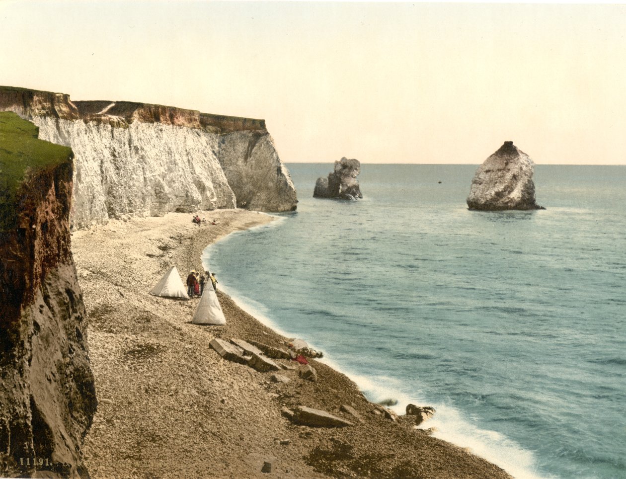 Arco de água doce da baía e rochas de veado, ilha de Wight, Inglaterra, c.1900 de Detroit Publishing Co.