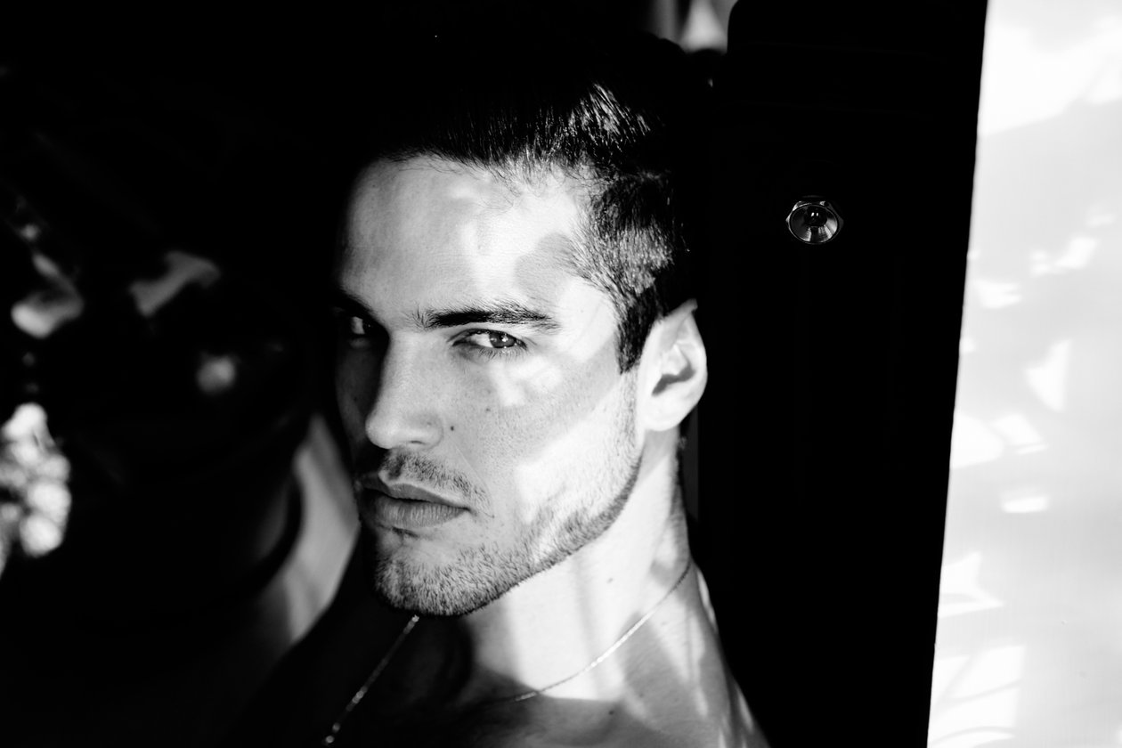 Homens, 2011 (foto) de Diana Gomez