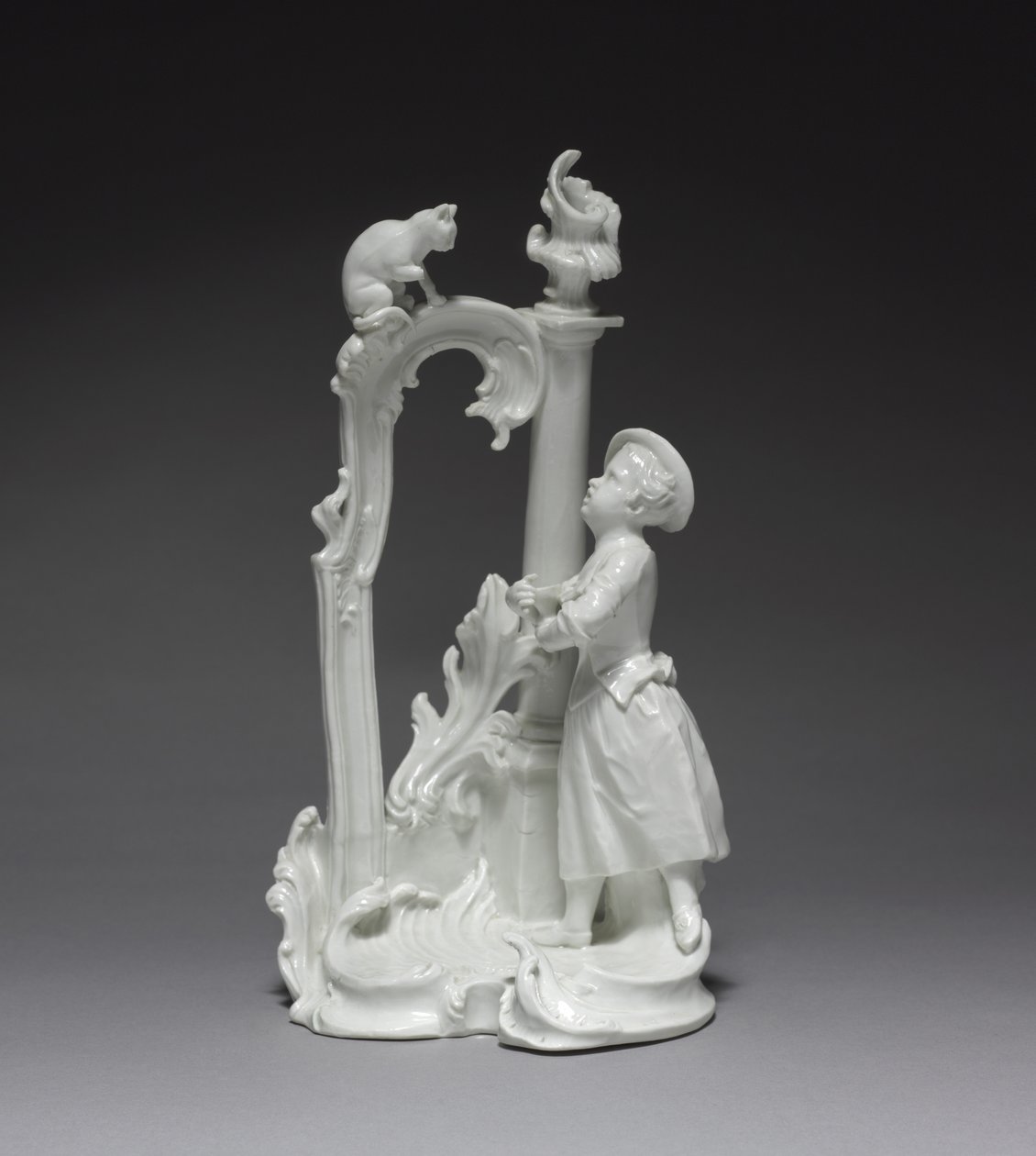 Figura de uma Rapariga com Gato, feita por Nymphenburg Porcelain Factory, c.1770 (porcelana) de Dominicus (attr. to) Auliczek