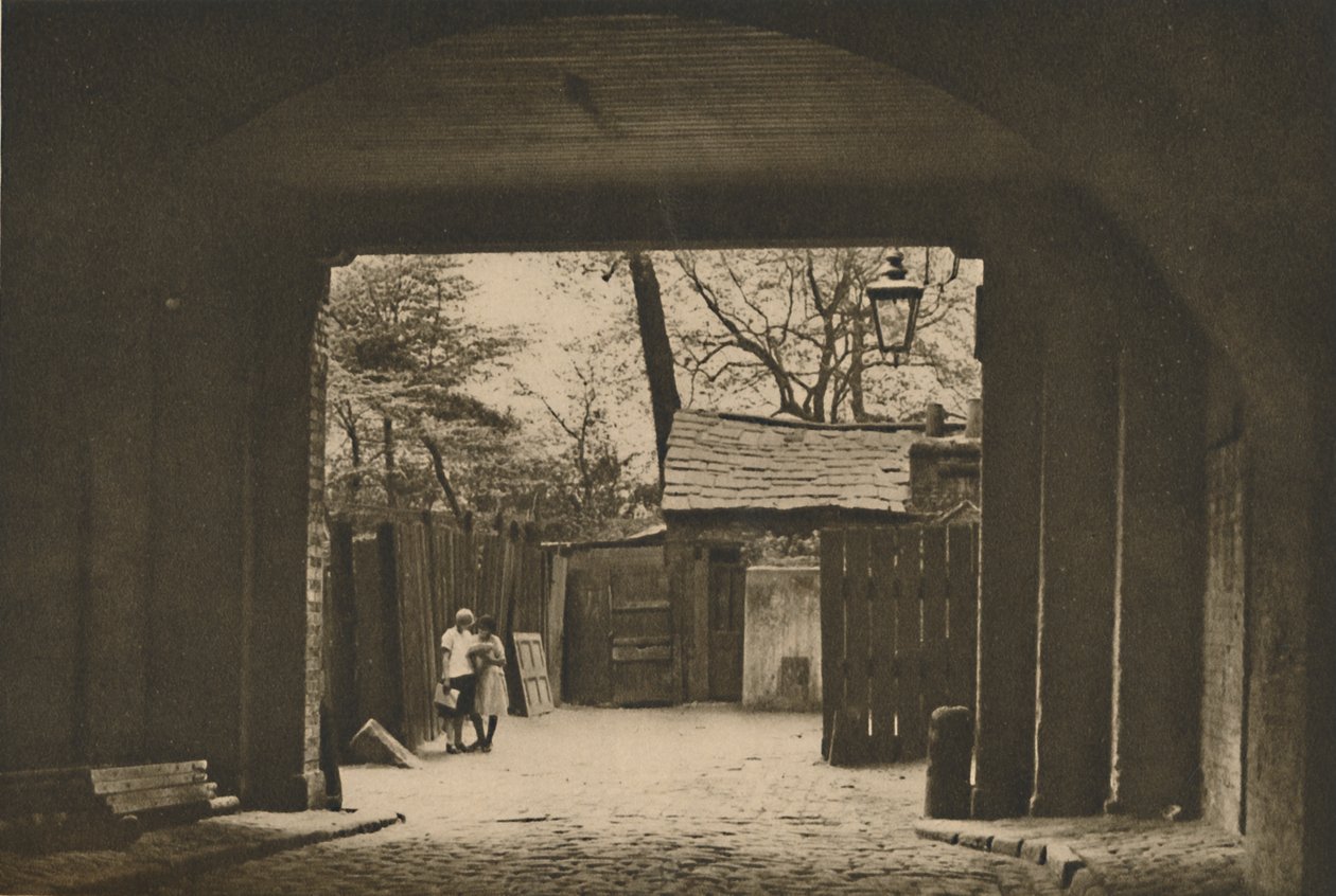 Arcadas sob o Adelphi: Little Robert Street, em homenagem a um dos irmãos Adam, c1935. de Donald McLeish