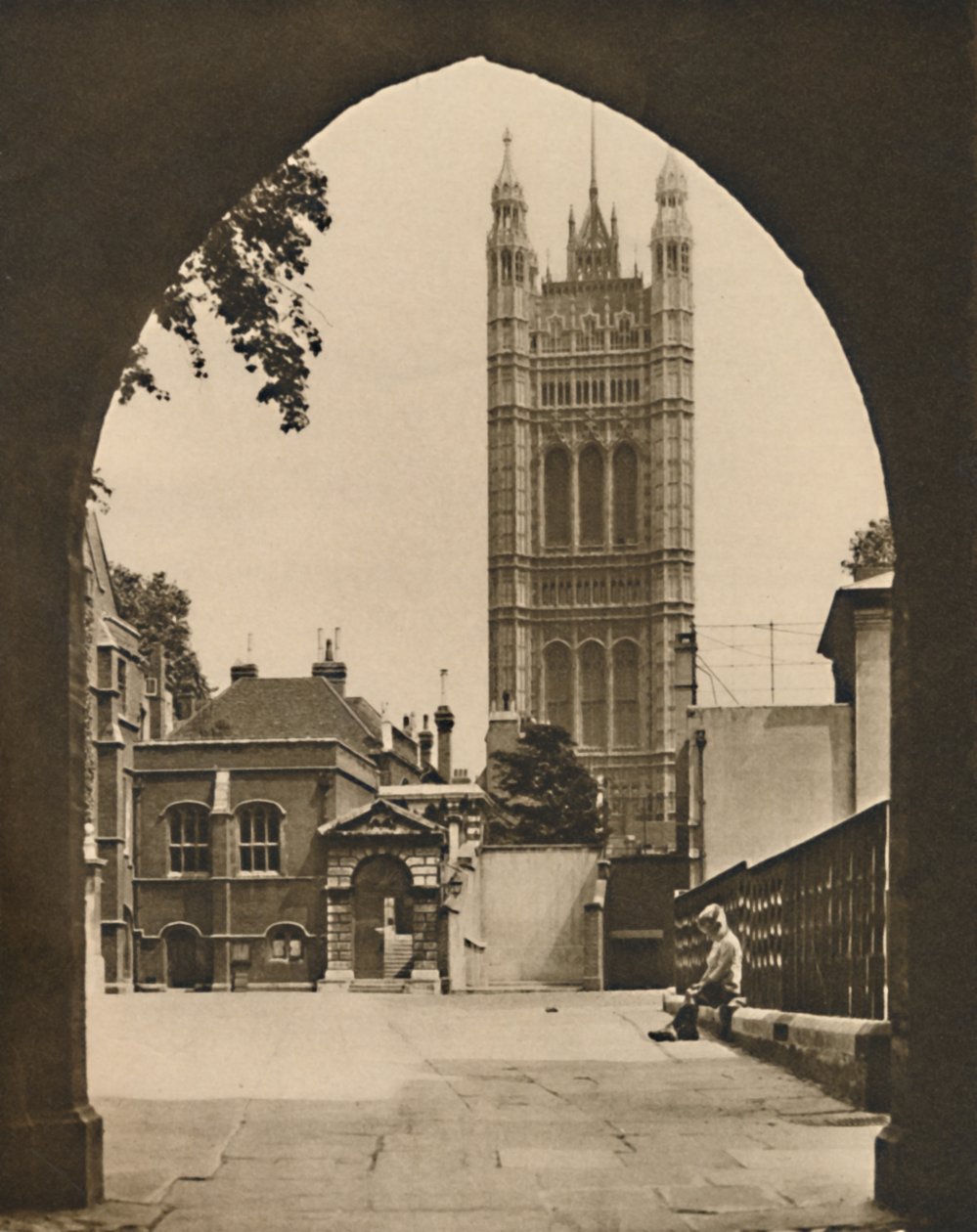 Little Deans Yard em Westminster: uma visão de uma escola pública de inglês, c1935. de Donald McLeish