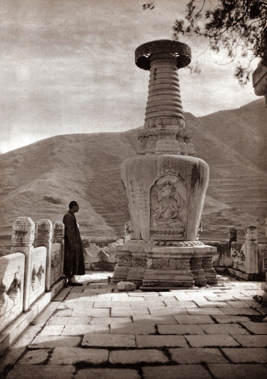 Marble Sentinel, Pequim de Donald Mennie