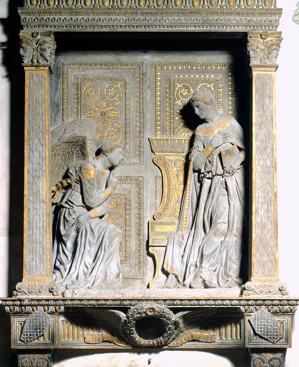 Anunciação, por Donatello (ca 1386-1466), Basílica de Santa Croce (Basílica da Santa Cruz) em Florença , Toscana de Donatello