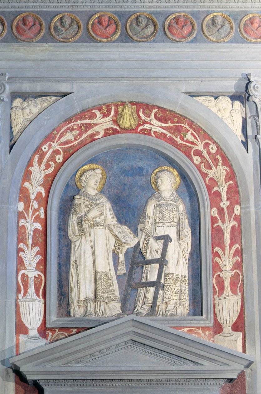 St. Lawrence e St. Stephen, escultura em baixo relevo acima da porta norte, c.1440 (terracota) de Donatello