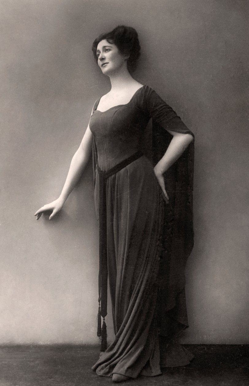 Miriam Clements, atriz e performer britânica, 1910. de Dover Street Photo Studio