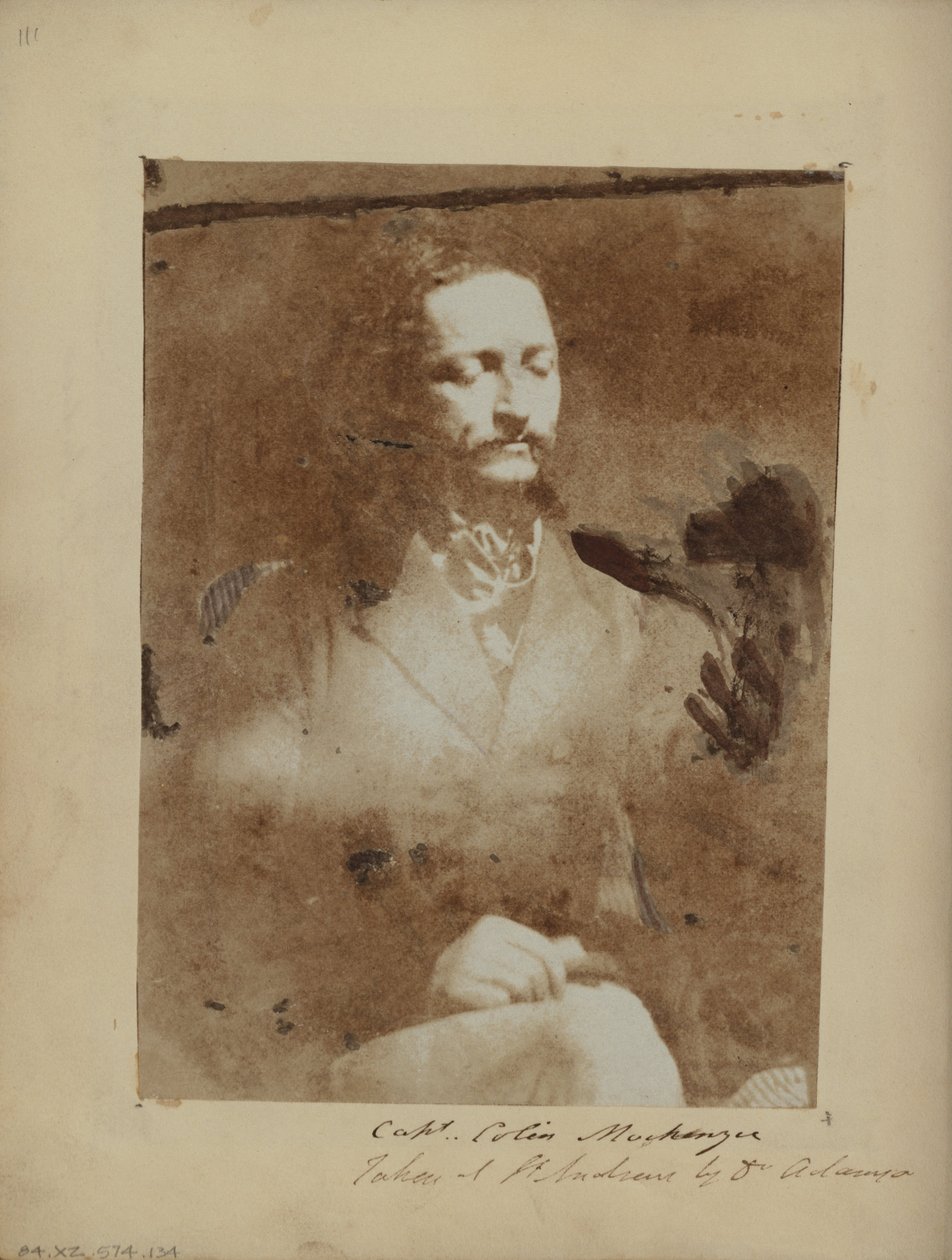 Capitão Colin Mackenzie de Dr. John Adamson