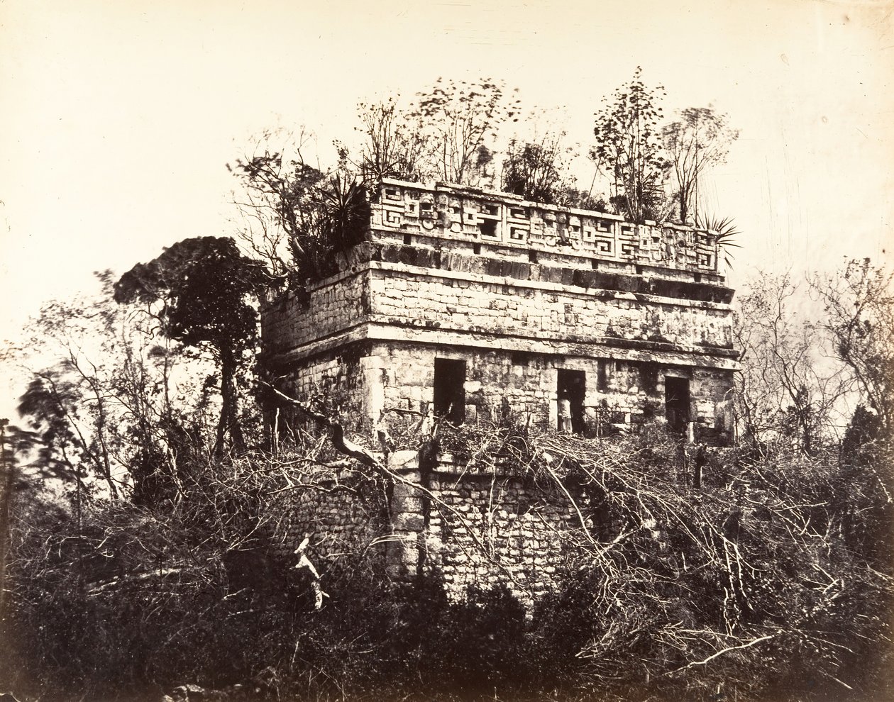 A prisão, em Chichen-Itza, 1857-89. de Désiré Charnay