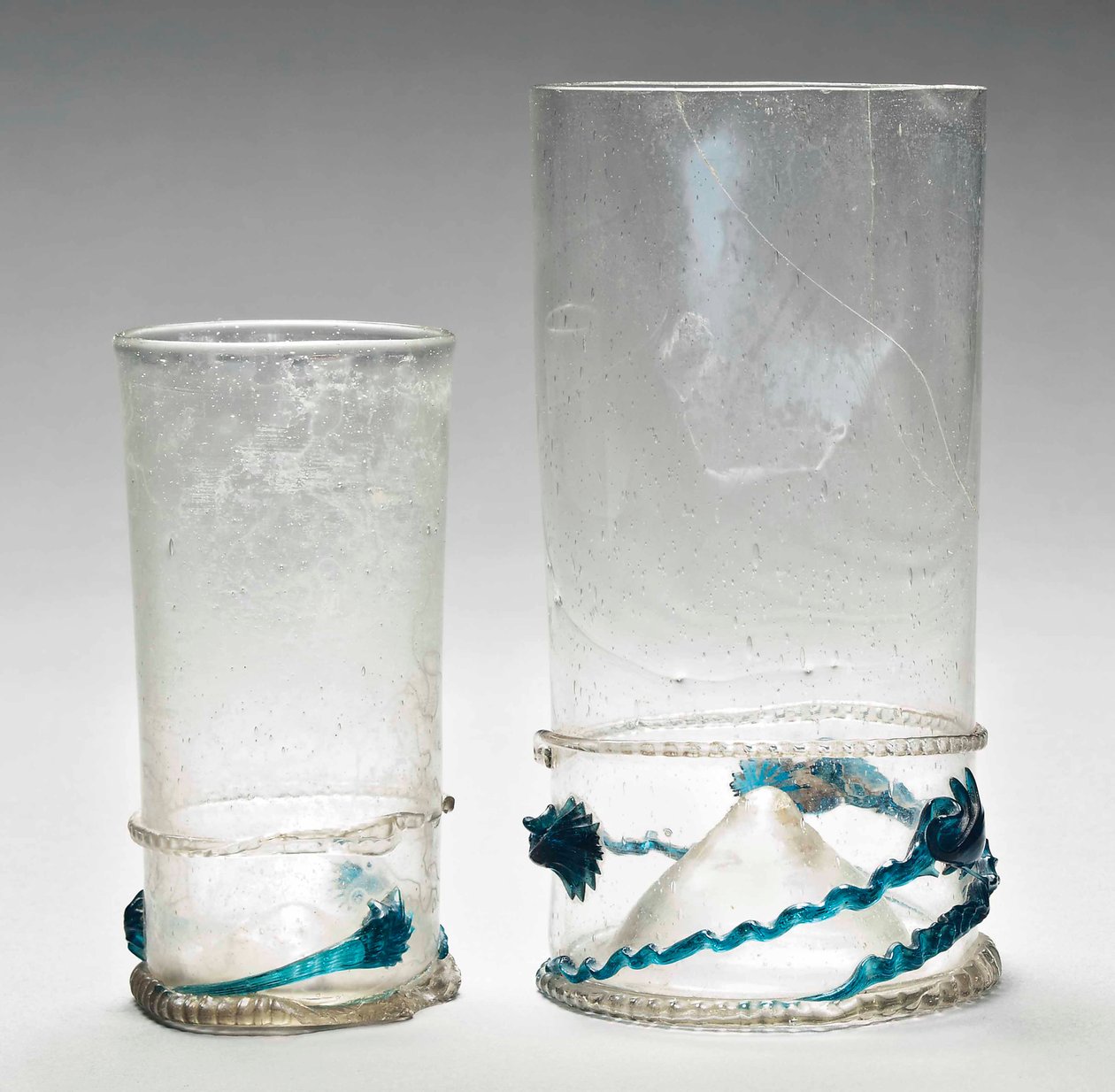 Dois copos &39;Comet&39; de vidro Façon-de-Venise (vidro) de Dutch School