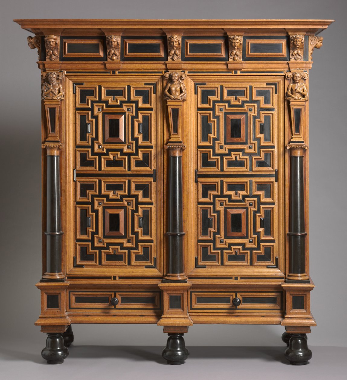 Roupeiro (Kast), feito na Holanda, c.1625-1650 (carvalho com folheados de ébano e pau-rosa) de Dutch School