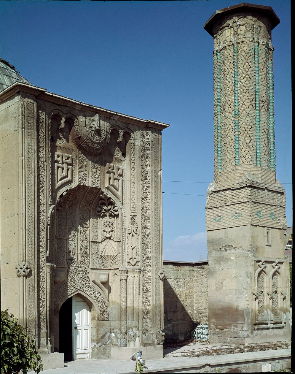 Vista da escola islâmica (1258) de Dynasty Seljuq