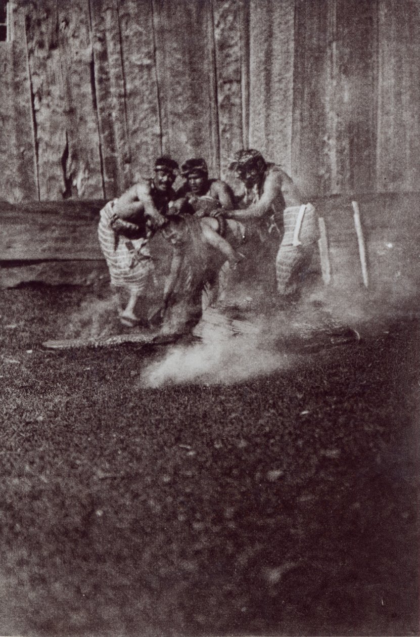 Nunhltstistlahl Qagyval, um ritual dos índios americanos, 1914 (foto do bw) de E.J. Curtis