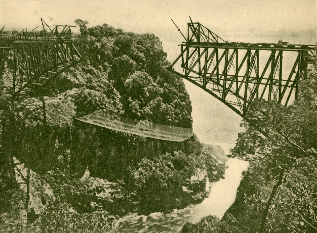 Construindo a ponte ferroviária do Zambesi, c1930. de ENA