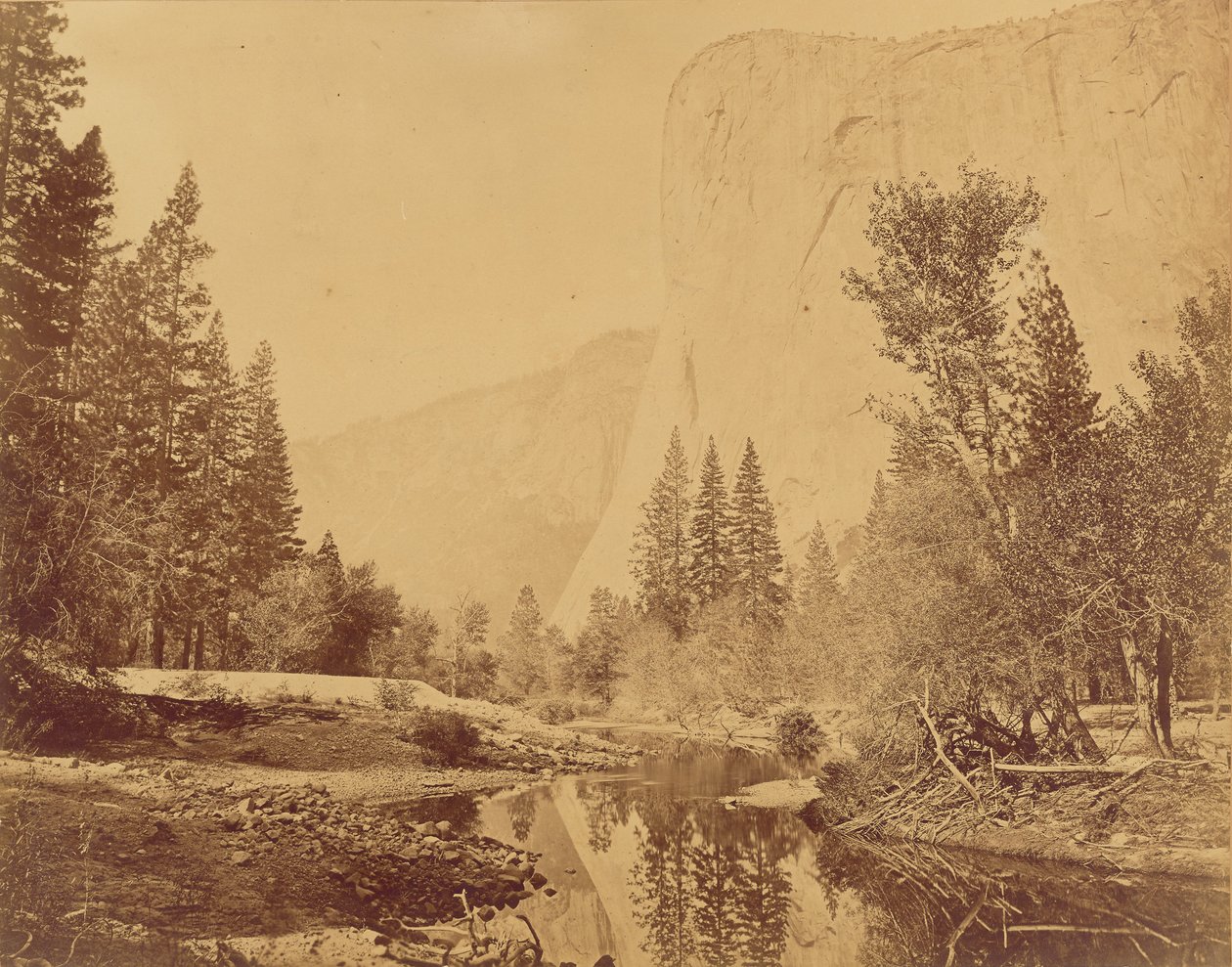 Tutokanula. Vale do Yosemite. (O Grande Chefe) "El Capitan". 3500 pés de altura. de Eadweard J. Muybridge