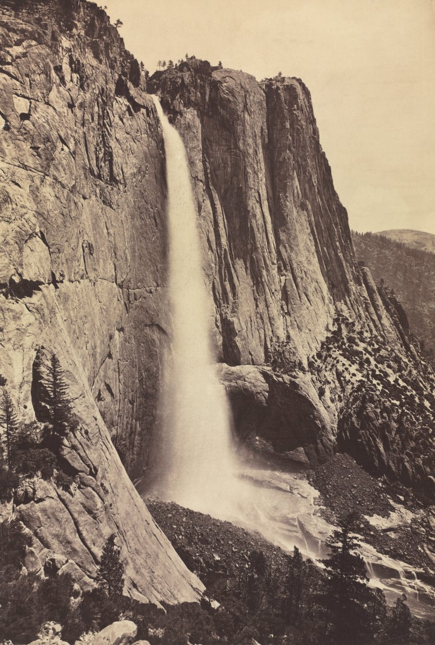 Yosemite Falls, 1868. de Eadweard Muybridge