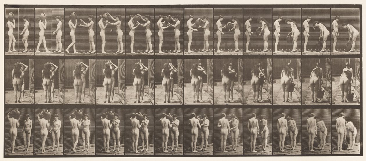 Placa 447. Dois modelos, 9 tirando água do ombro de 10 de Eadweard Muybridge