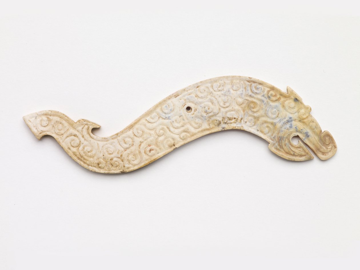 Pingente em forma de dragão, do século V ao IV aC de Eastern Zhou Dynasty Chinese School
