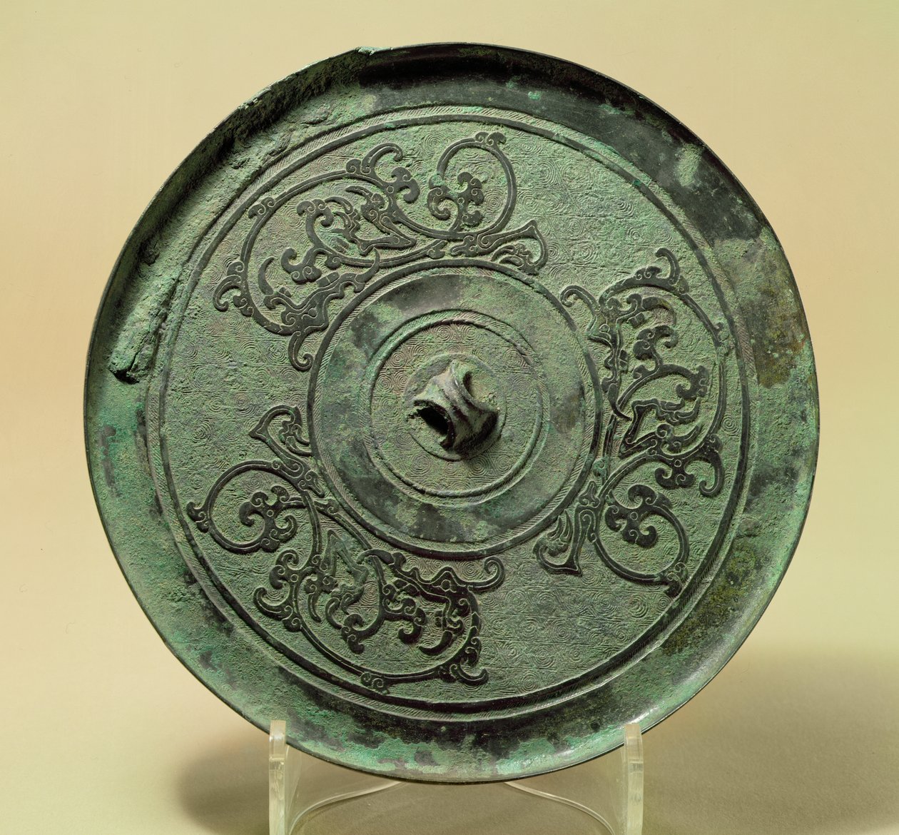 Espelho com Dragões de Entrelaçamento, Dinastia Zhou Oriental, Período dos Estados em Guerra, 475-221 aC (bronze) de Eastern Zhou Dynasty Chinese School