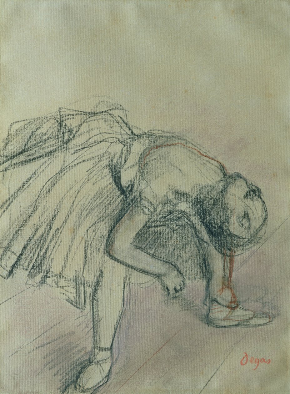 Dançarino consertando seu chinelo, c.1865 (carvão sobre papel) de Edgar Degas