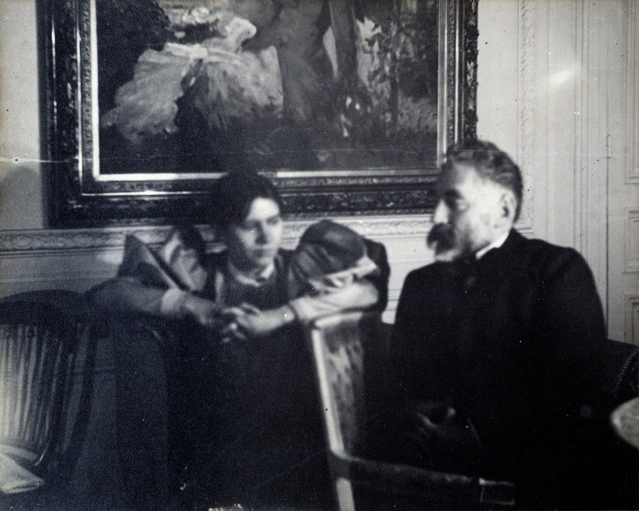 Retrato do escritor Stephane Mallarme (1842-1898) e Paule Gobillard, sobrinha de Berthe Morisot" Fotografia de Edgar Degas (1834-1917) 1896 Sol. 0,29x0,37 m Paris, musee d