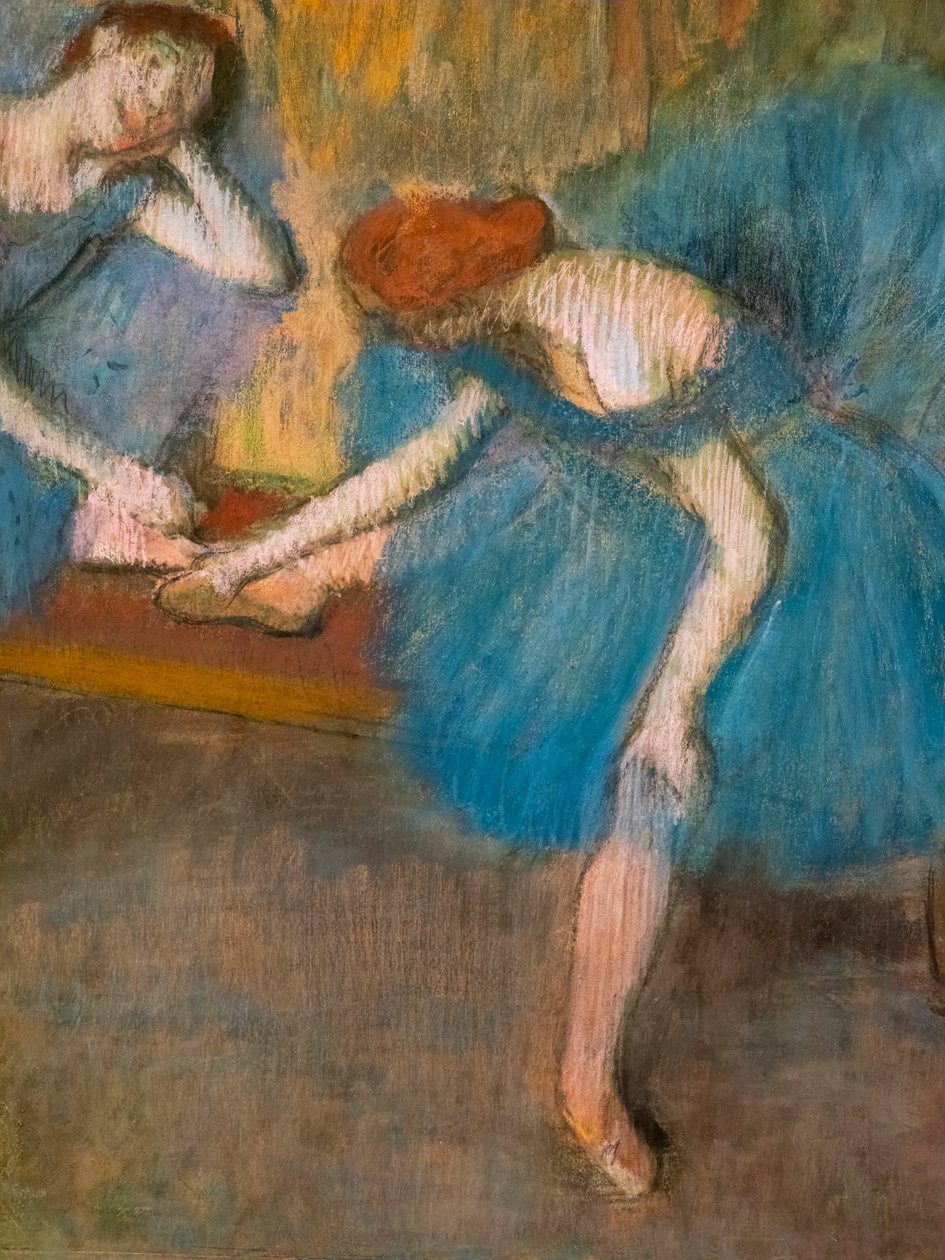 Dois dançarinos em repouso (também conhecidos como "Blue dancers") (detalhe). Por volta de 1898. Pastel em papel de velino fino. de Edgar Degas